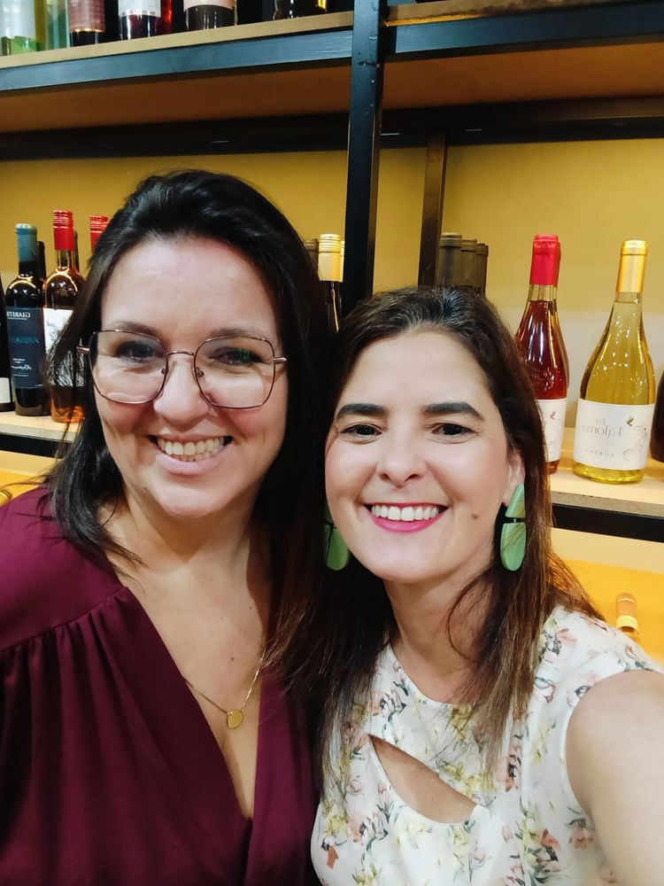 Duas participantes no encontro presencial